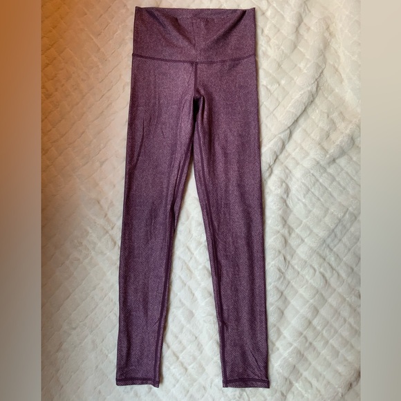 NWOT SOL & MANE Cora Marine Layers Full Legging Burgandy Size SMALL - Picture 2 of 3